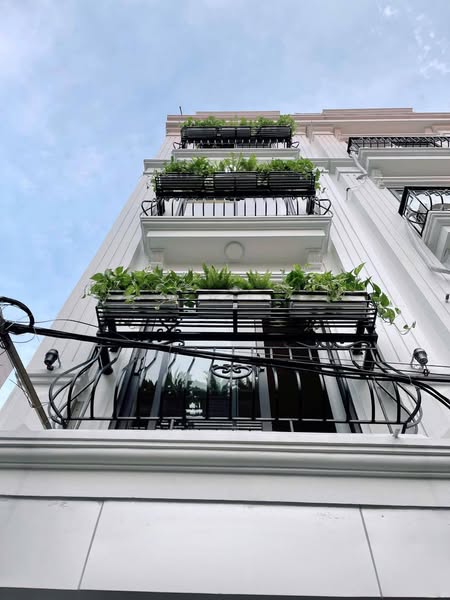 SIÊU PHẨM THẠCH BÀN - 5 TẦNG - NỘI THẤT XỊN Ô TÔ ĐỖ GẦN